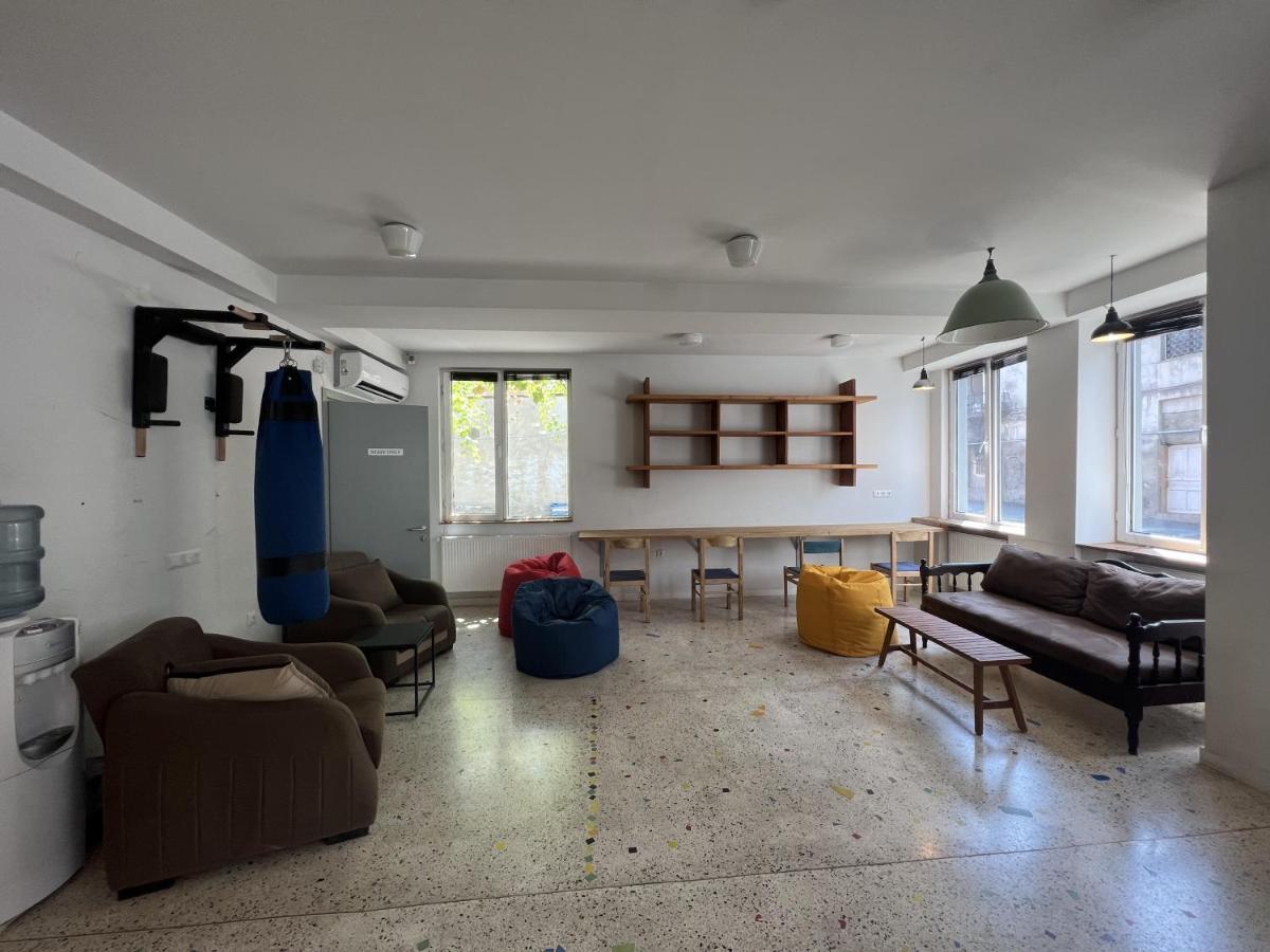 Dazhotels Tiflis Exterior foto